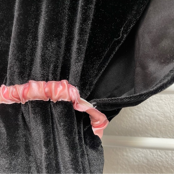 Jeannie Nitro Stretch Black Velvet Mini Dress with Pink Marabou Trim Size Large - Picture 6 of 9